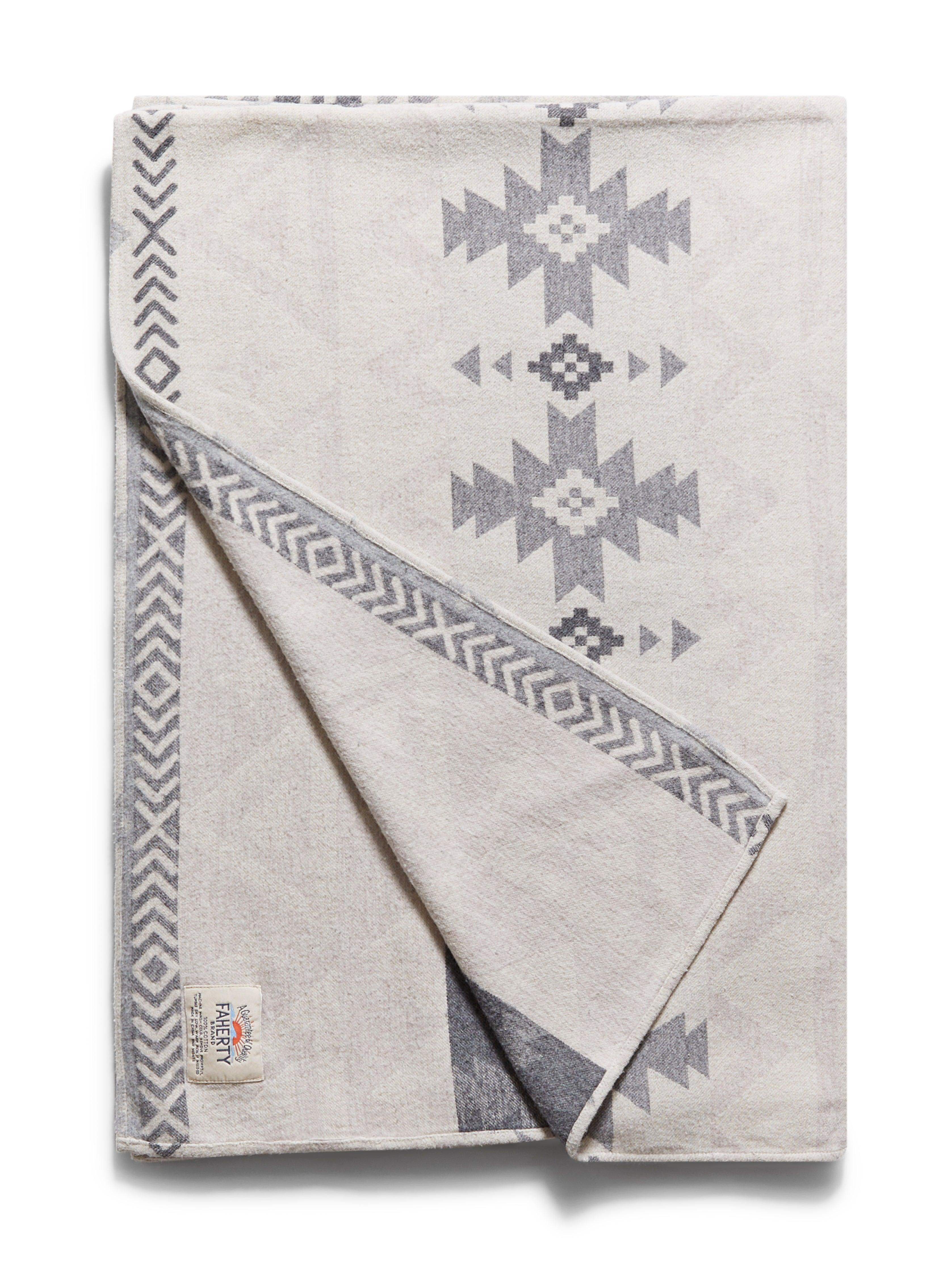 Doug Good Feather Adirondack Blanket - Ivory North Star